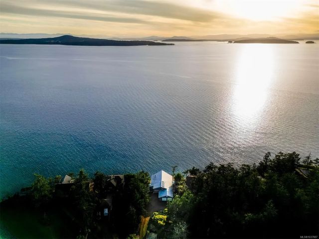 2 of 25 - 37189 Schooner Way, Pender Island, BC