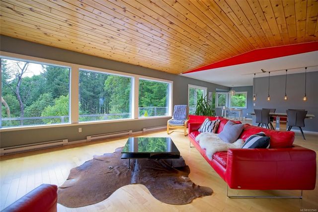 4 of 33 - 260 Old Divide Rd, Salt Spring, BC