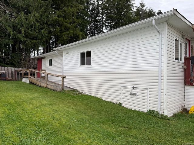 3 of 16 - 7100 Highview Rd 26, Port Hardy, BC