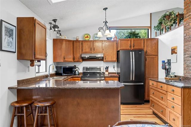 5 of 62 - 1680 Gerald St, Nanoose Bay, BC