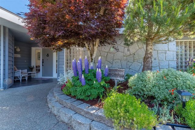 3 of 98 - 2221 Tarn Pl, Duncan, BC
