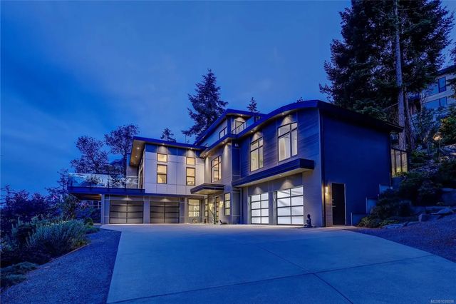 2 of 69 - 3450 Dolphin Dr, Nanoose Bay, BC