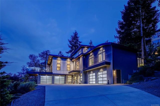 4 of 69 - 3450 Dolphin Dr, Nanoose Bay, BC