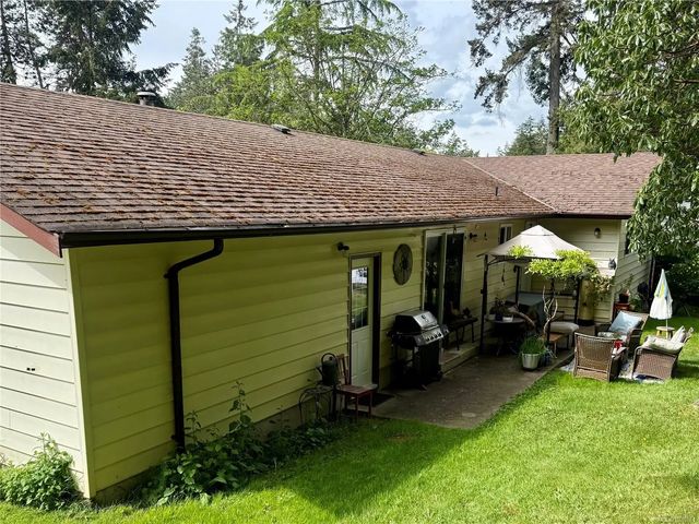 5 of 8 - 1673 Northwest Bay Rd, Nanoose Bay, BC