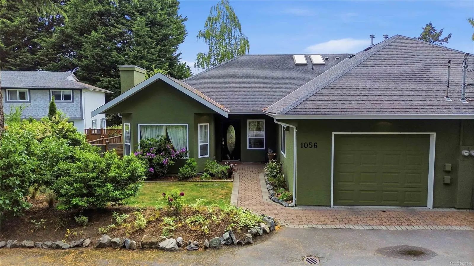 Central Saanich Real Estate - MLS # 1038165, Residential real estate for Sale in , MLS Listings # 1038165