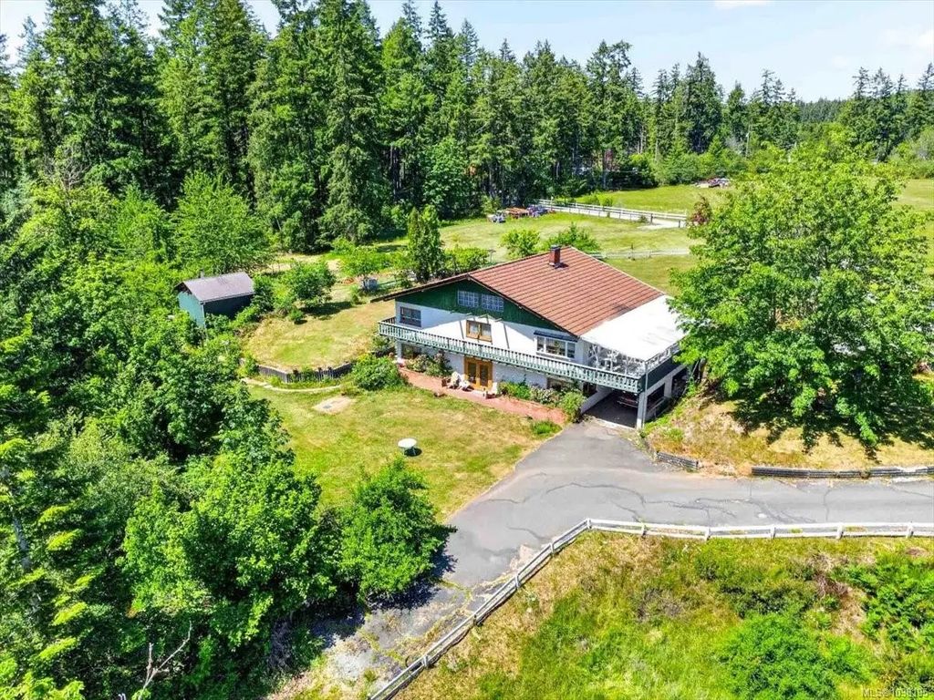 7251 Thompson Rd, Port Alberni