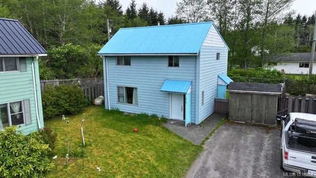 2 of 28 - 1819 Cedar Cres, Masset, BC