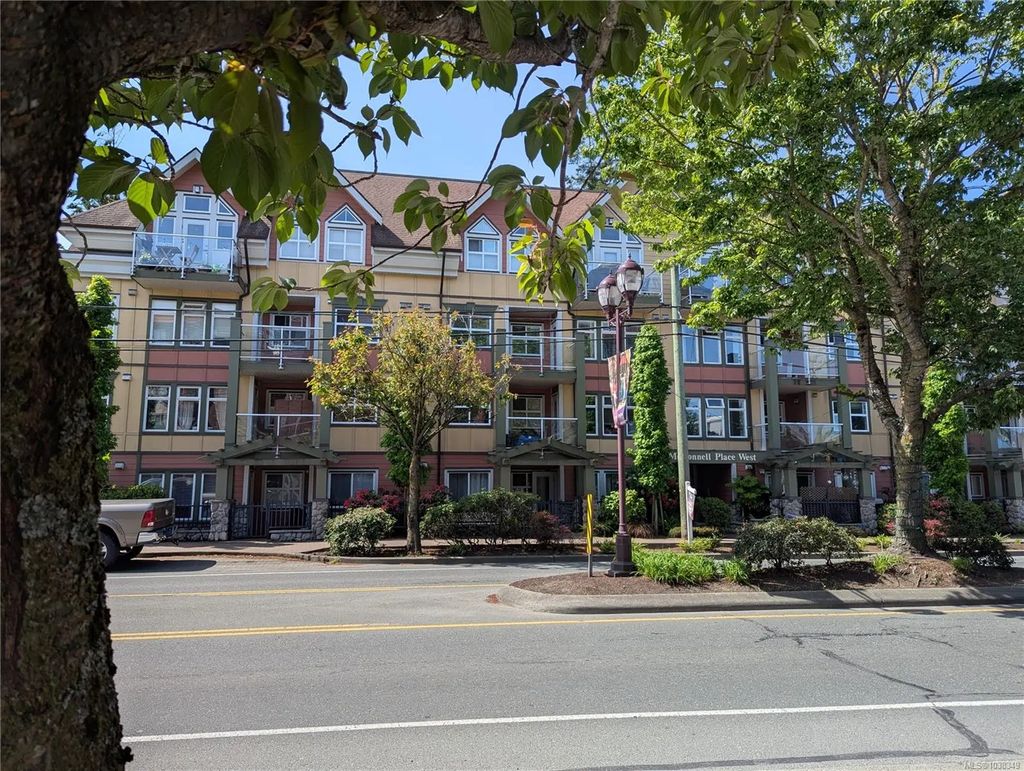 663 Goldstream Ave 306, Langford