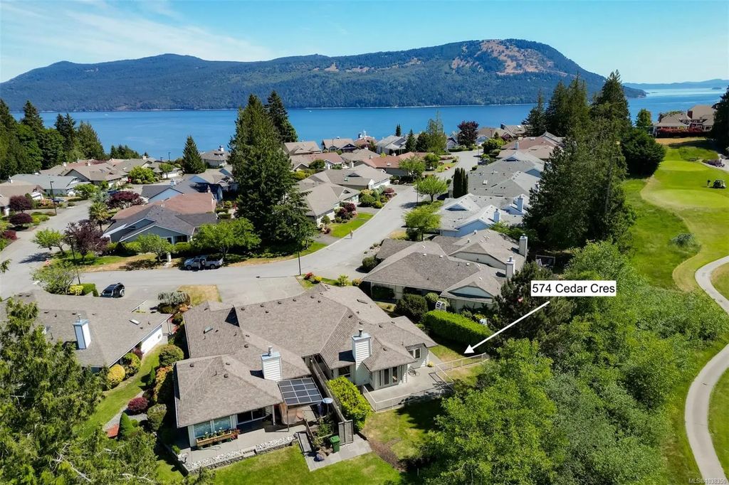 574 Cedar Cres, Cobble Hill