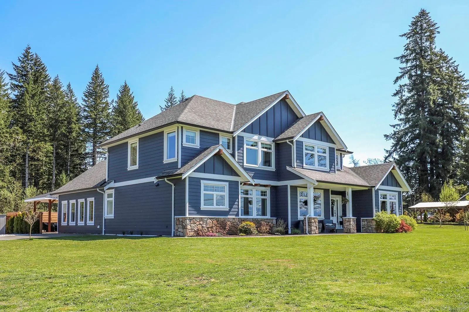 2495 Graham Rd, in the city of Courtenay Real Estate in BC by ,