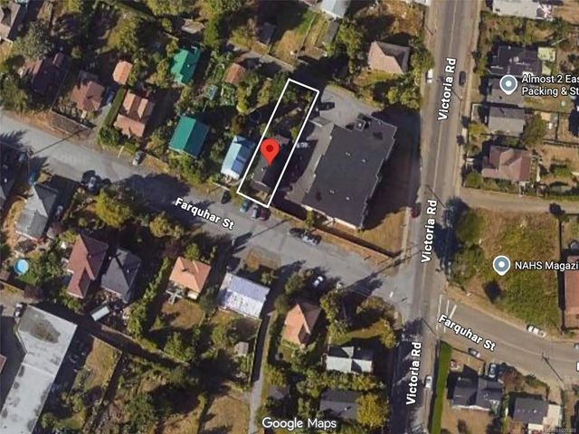 2 of 5 - 674 Farquhar St, Nanaimo, BC