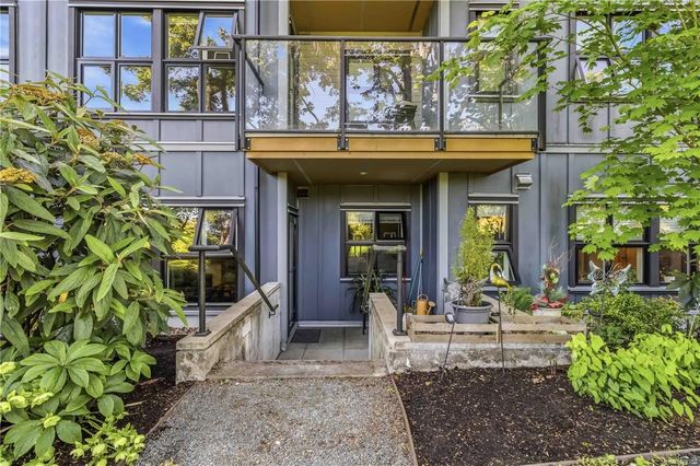 3 of 30 - 3912 Carey Rd 103, Saanich, BC