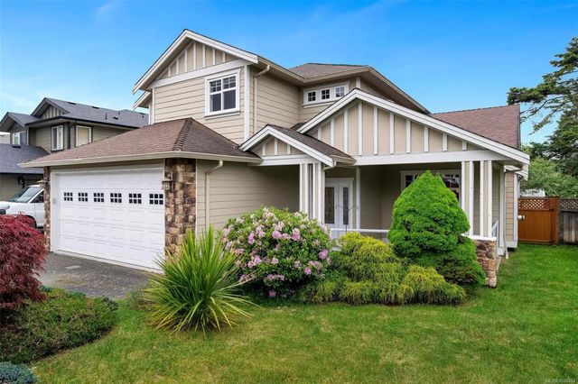 3 of 62 - 1713 Mamich Cir, Saanich, BC