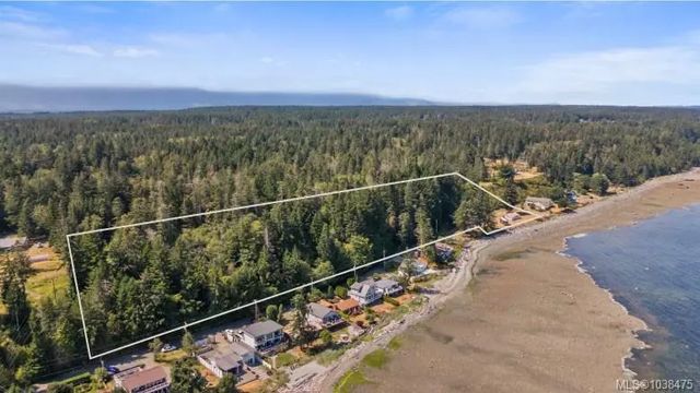 2 of 41 - 1494 Wilkinson Rd, Comox, BC