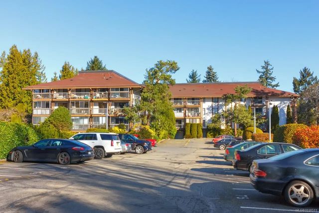 2 of 48 - 1009 Mckenzie Ave 310, Saanich, BC