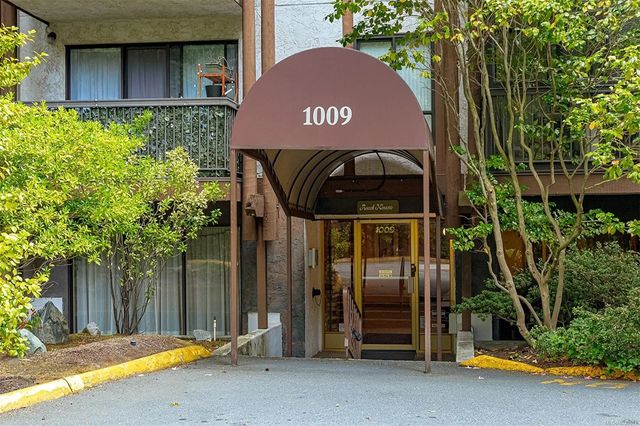 5 of 48 - 1009 Mckenzie Ave 310, Saanich, BC