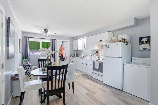 5 of 28 - 5148 Mary St, Port Alberni, BC
