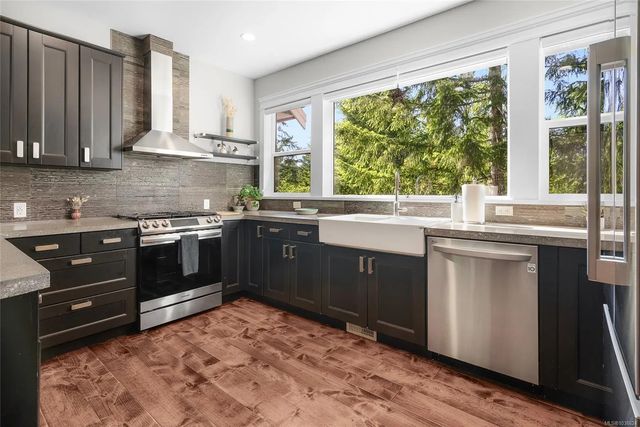 5 of 46 - 1571 Meadowood Way, Qualicum Beach, BC