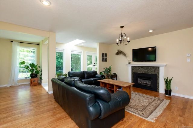 5 of 52 - 2956 Ridgeway Rd, Nanaimo, BC