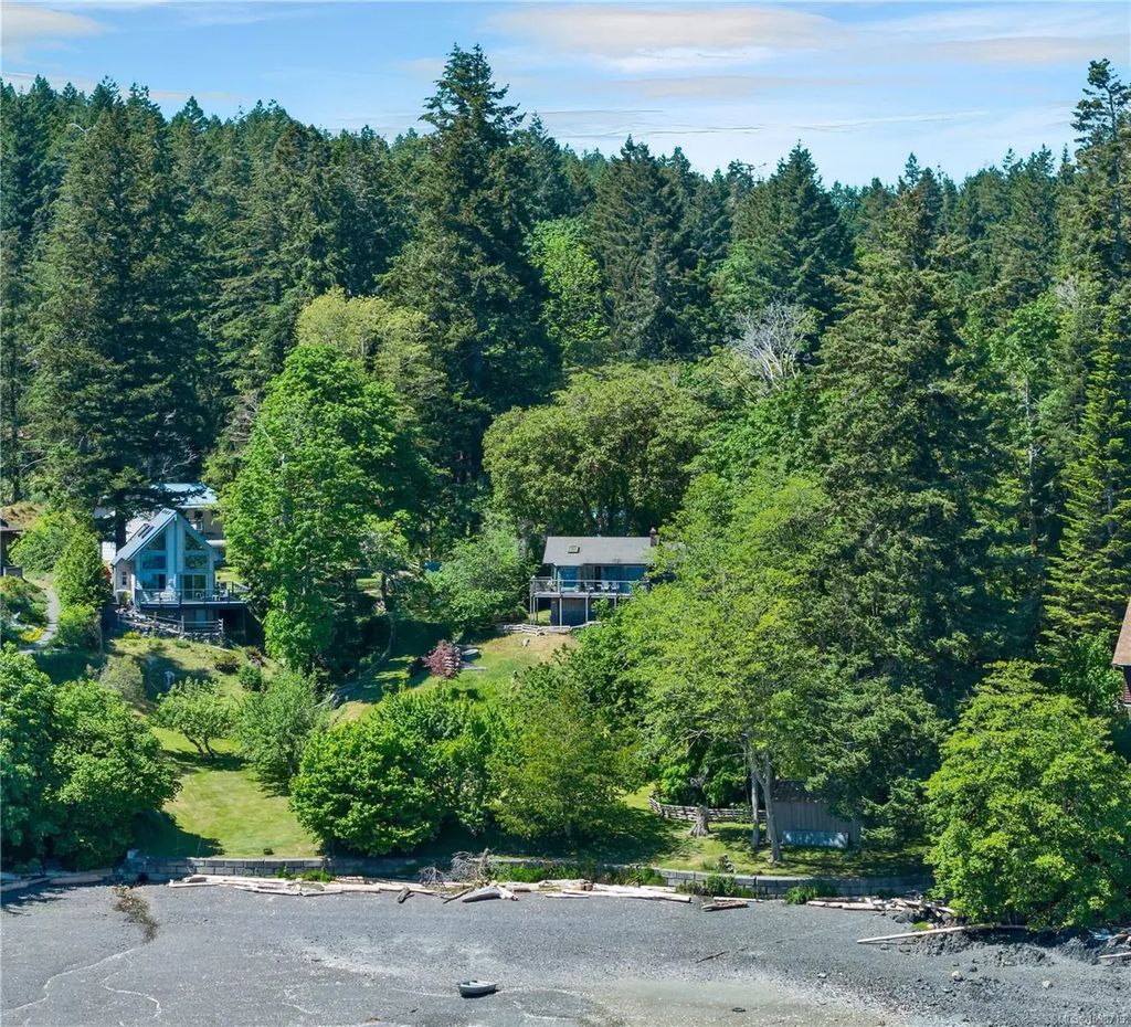 775 Endersby Rd, Quadra Island