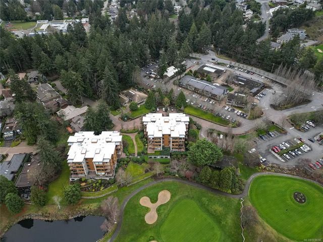 4 of 65 - 5327 Cordova Bay Rd 403, Saanich, BC