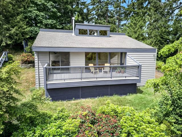 3 of 49 - 102 Village Terr, Salt Spring, BC