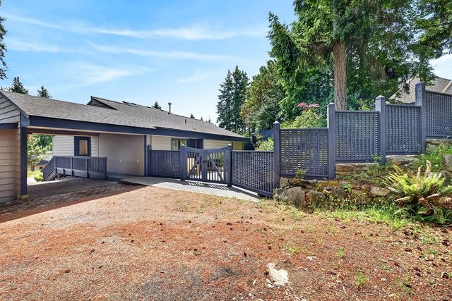 5 of 49 - 102 Village Terr, Salt Spring, BC