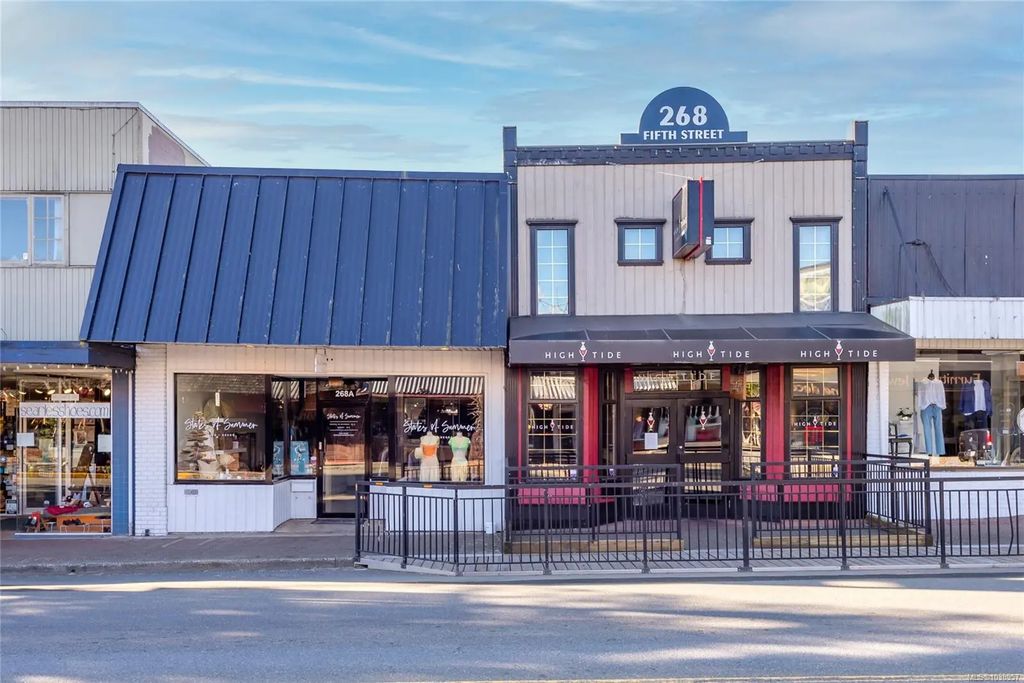 268 5th St A&b, Courtenay