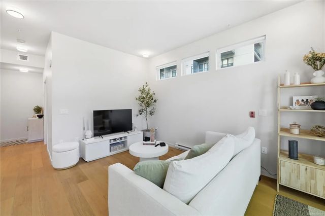 4 of 22 - 629 Speed Ave 101, Victoria, BC