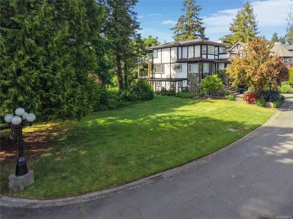 10 Governors Point Rd, View Royal