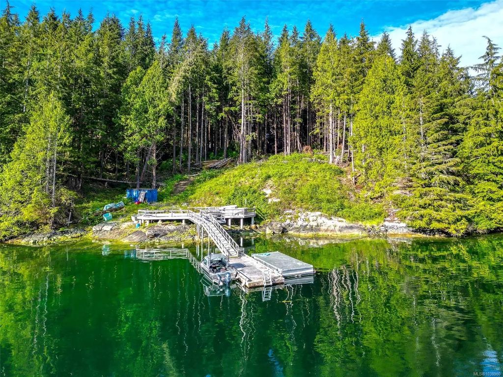 Lot E Cheeyah Island, Port Alberni