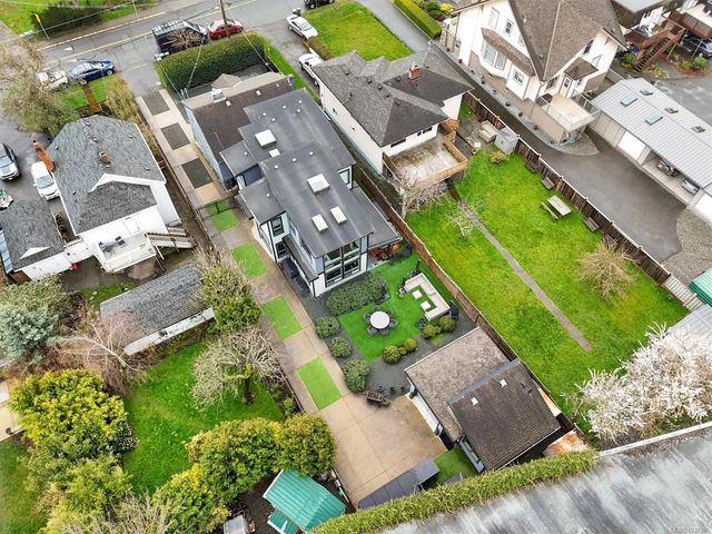 3 of 78 - 838 Old Esquimalt Rd, Esquimalt, BC