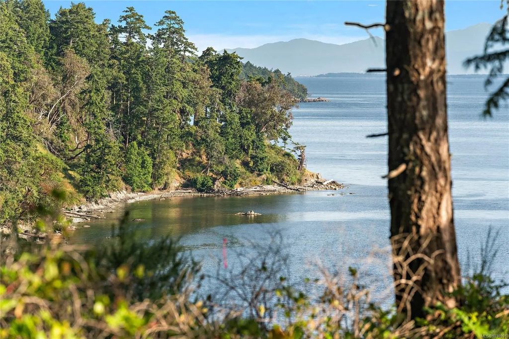 377 Evergreen Lane, Sidney Island