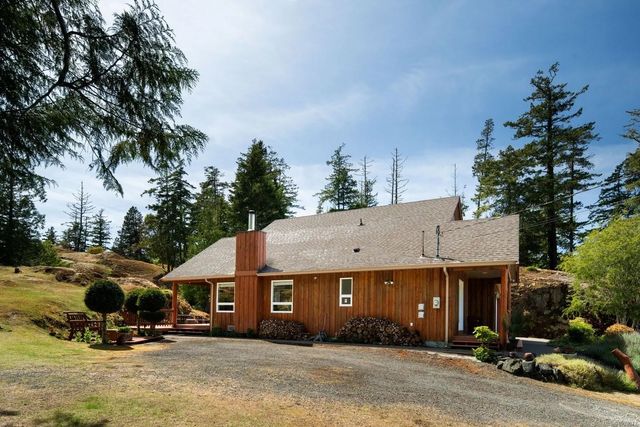 2 of 56 - 2730 Phillips Rd B, Sooke, BC