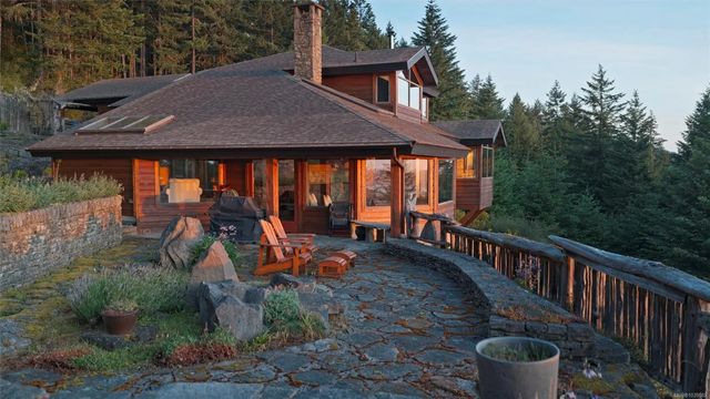 2 of 39 - 378 Wright Rd, Salt Spring, BC