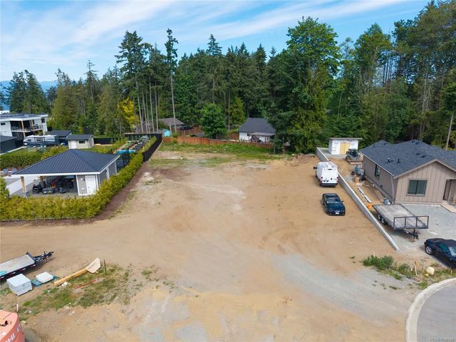 5 of 9 - 7128 Ocean Blue Pl, Lantzville, BC
