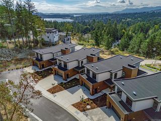 1220 Manzanita Pl 105, Nanaimo