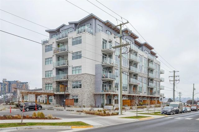 2 of 31 - 916 Lyall St 206, Esquimalt, BC