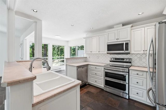 3 of 61 - 2655 Andover Rd 12, Nanoose Bay, BC