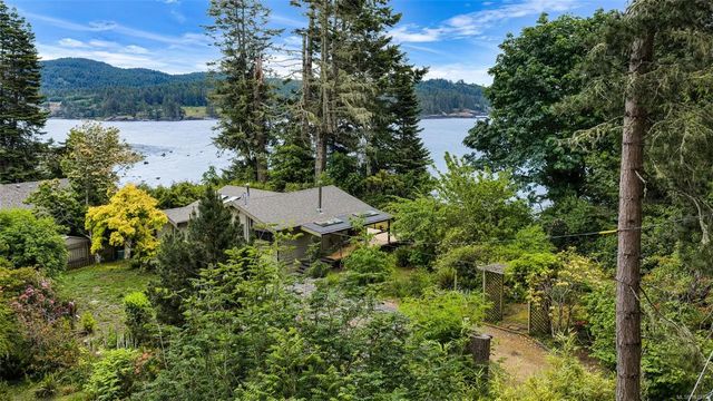 3 of 22 - 7095 Richview Dr B, Sooke, BC