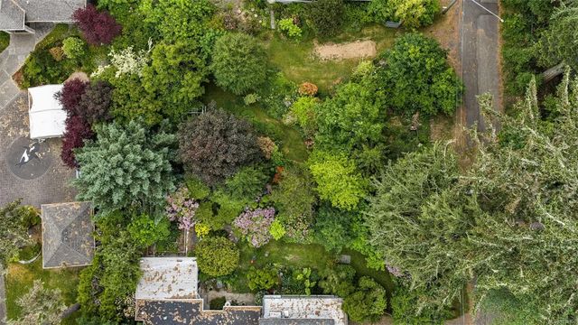 4 of 22 - 7095 Richview Dr B, Sooke, BC