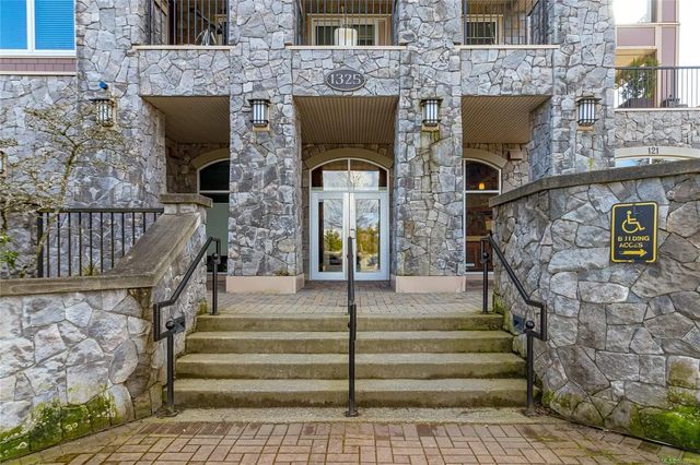 2 of 35 - 1325 Bear Mountain Pkwy 307, Langford, BC