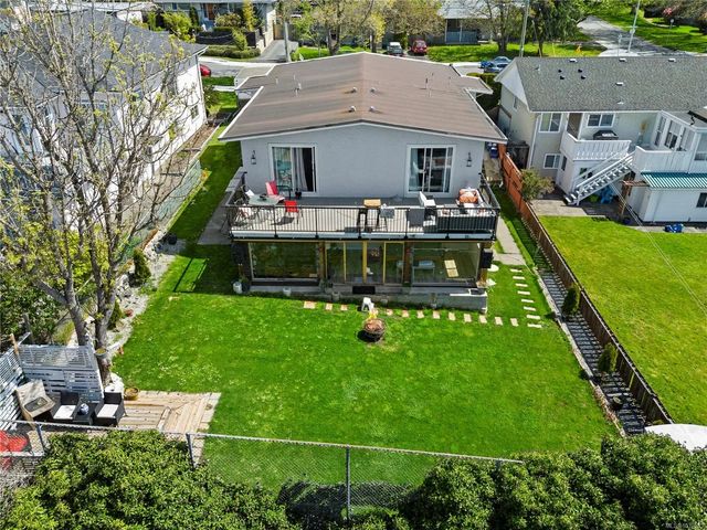 3 of 48 - 3430 Seaton St, Saanich, BC