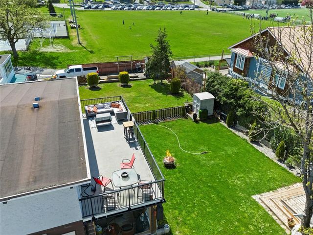 4 of 48 - 3430 Seaton St, Saanich, BC