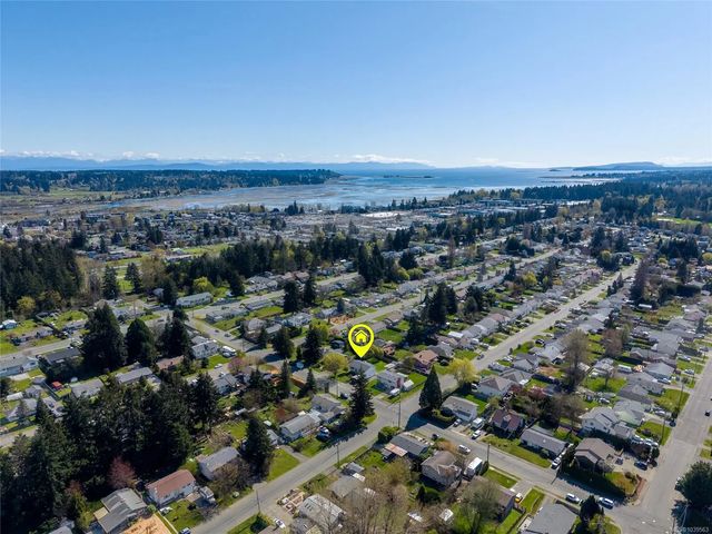 2 of 30 - 1130 21st St, Courtenay, BC