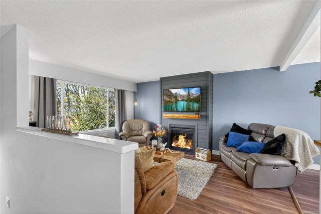3 of 30 - 1130 21st St, Courtenay, BC
