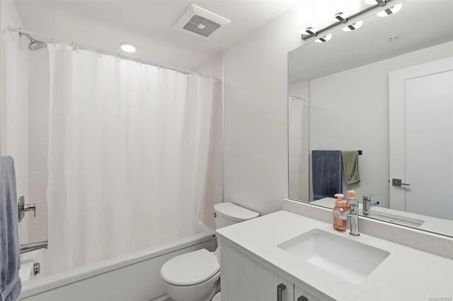3 of 28 - 135 Haliburton St 202, Nanaimo, BC