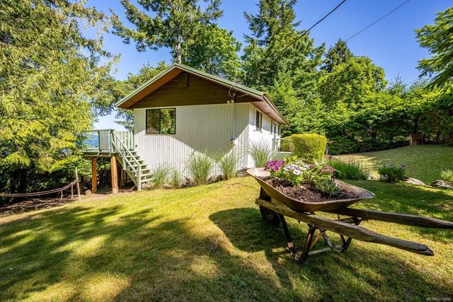 2 of 42 - 3845 Shingle Spit Rd, Hornby Island, BC