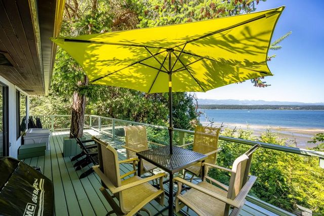3 of 42 - 3845 Shingle Spit Rd, Hornby Island, BC