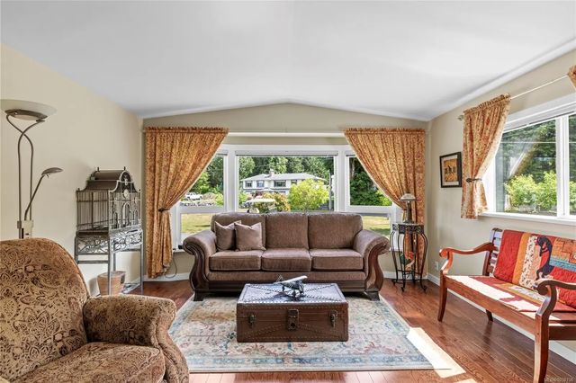 5 of 49 - 1572 Seabird Rd 2, Cassidy, BC